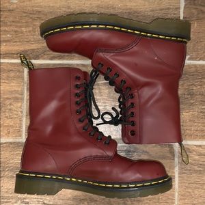 Burgundy Classic 1490 Dr. Marten
